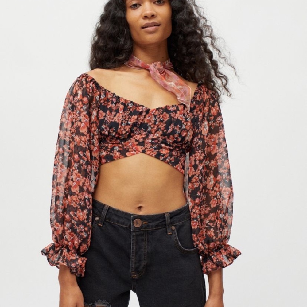 Kiss The Sky Floral Tie-Back Cropped Top NWT Size S
